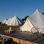 Campismo de Luxo Glamping Pospolu Mokrovraty